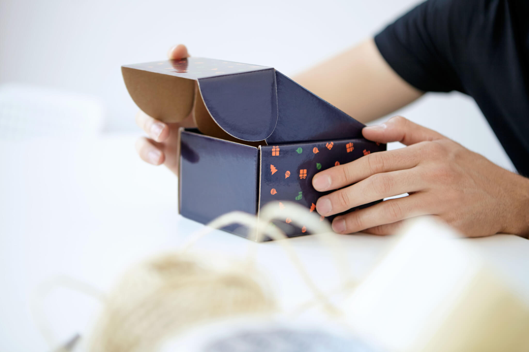 versandkartons_packhelp_de