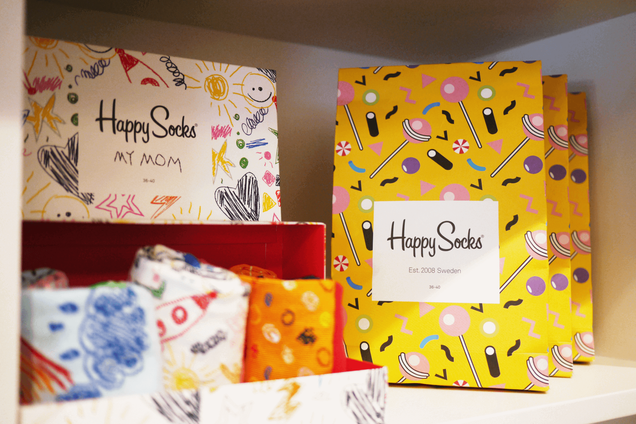 happy socks packaging navideño