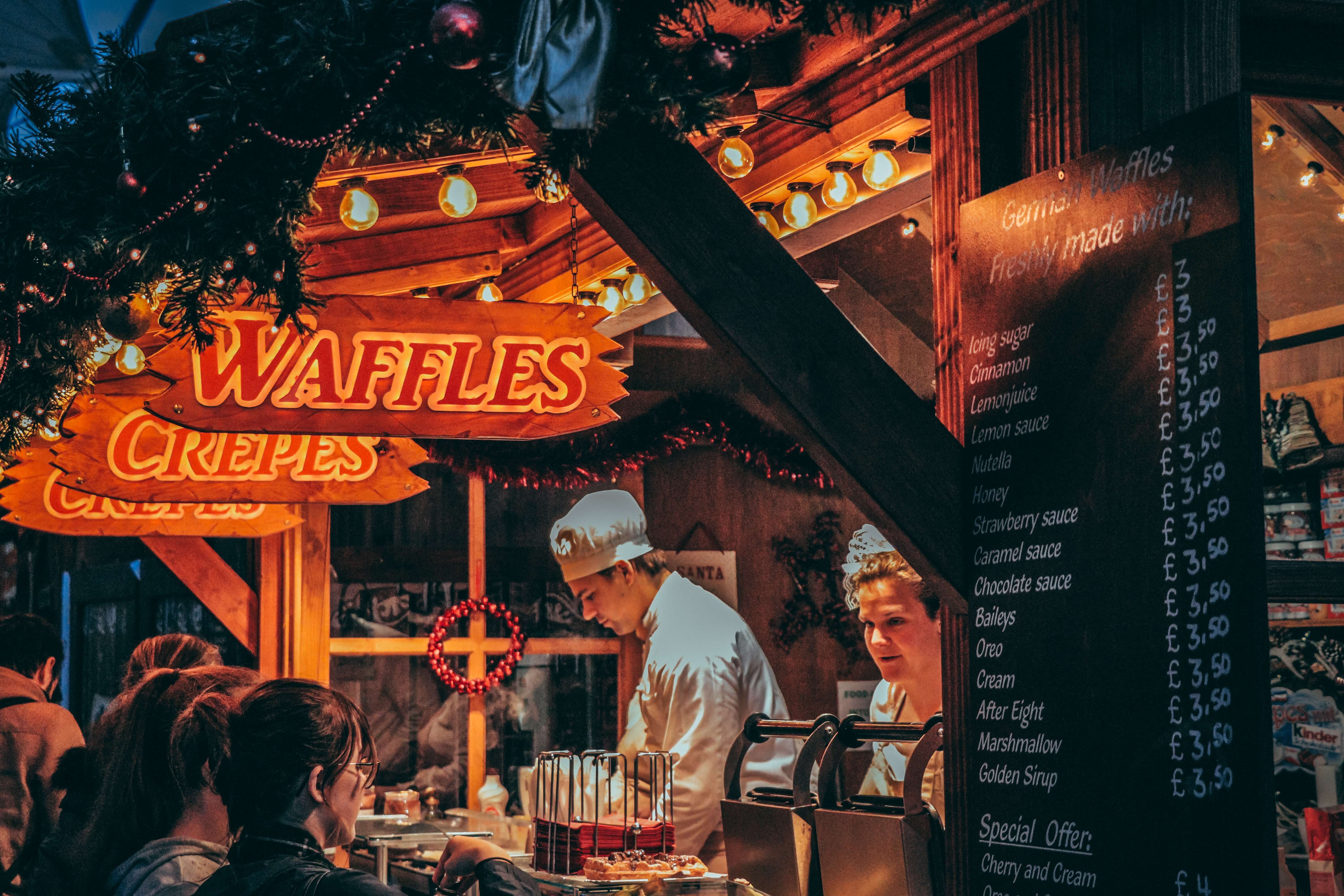 Waffelstand auf Weihnachtsmarkt