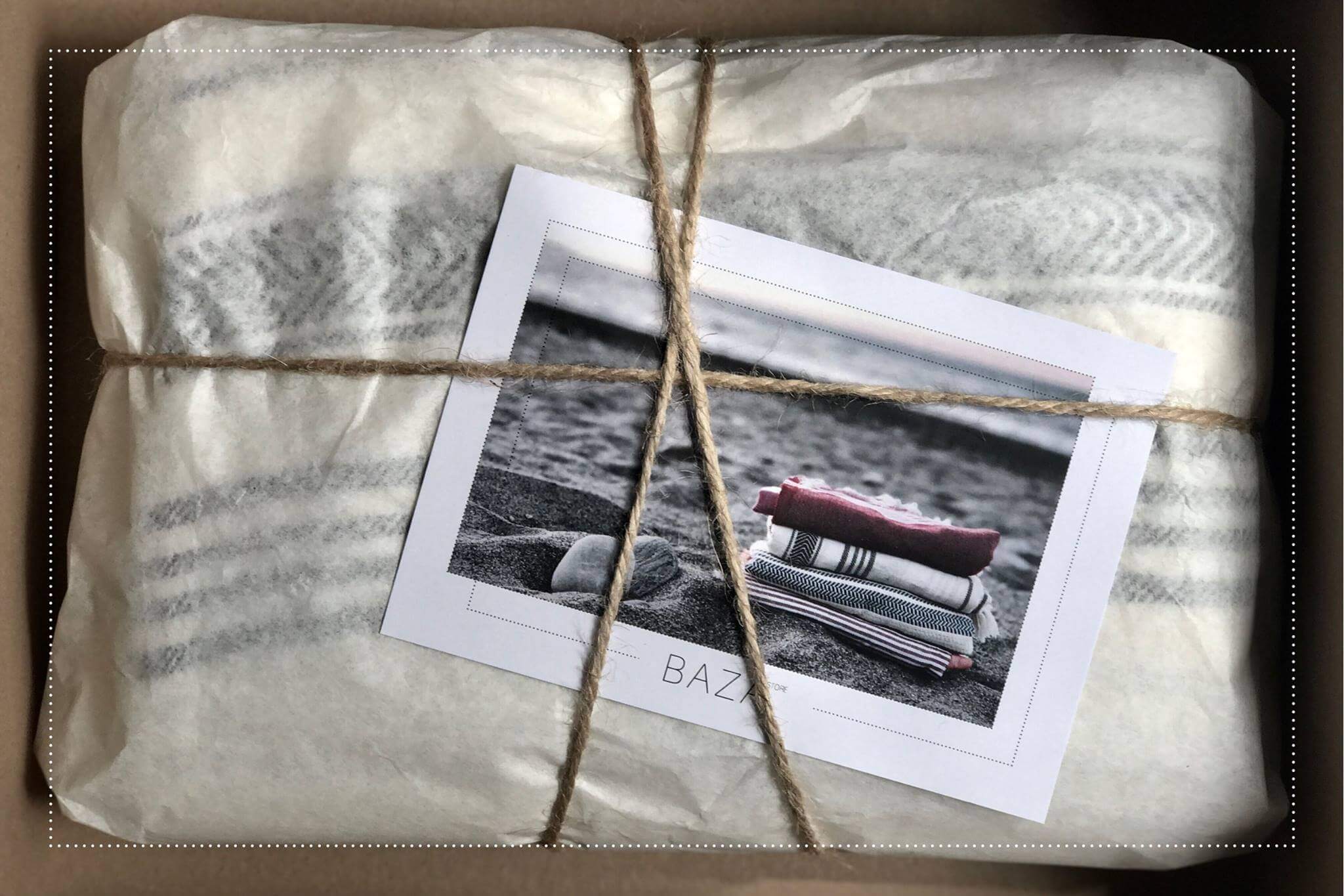 Baza store storytelling scatola packhelp