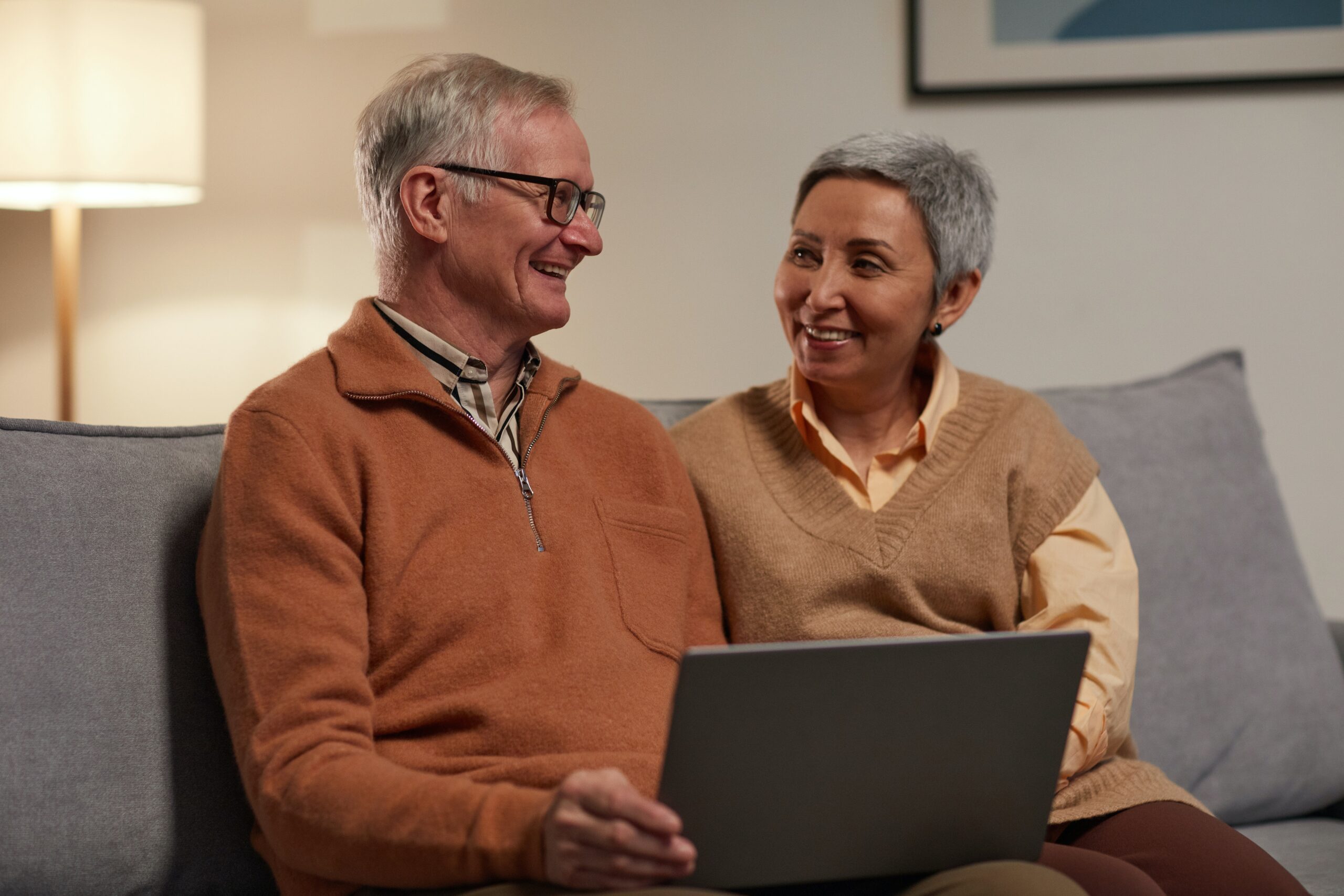 elderly couple shopping online